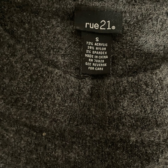 Rue 21 Gray sweater. Size Small. - Picture 3 of 3